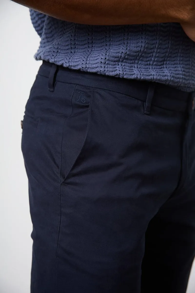 Athletic Fit Cotton Stretch Chino Pants in Navy