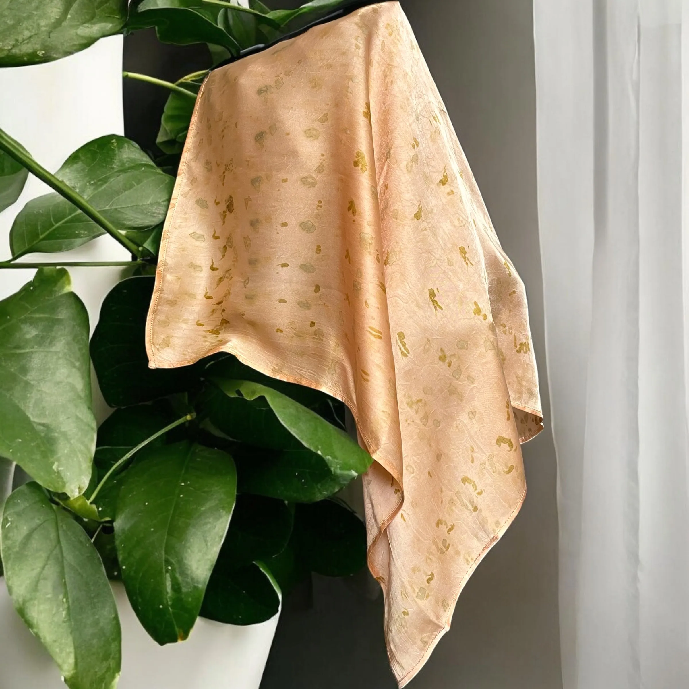 Earth & Petal Peach bandana