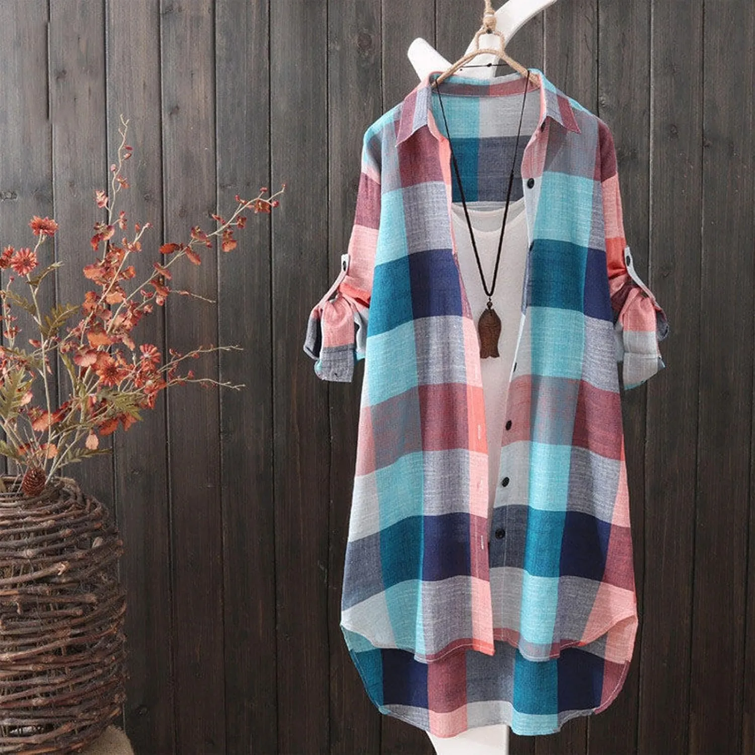 Womens Oversized Button Down Plaid Shacket Shirt with Pockets Roll Up Long Sleeve Casual Boyfriend Tunic Blouse Top